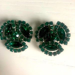 Vintage Earrings with green stones with clips